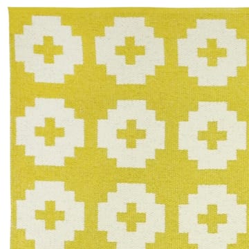 Flower matto sun iso (keltainen) - 170x250 cm - Brita Sweden