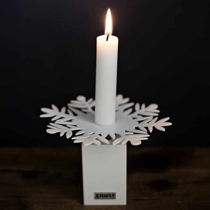 Ernst-kynttilänjalka - valkoinen lakattu puu - ERNST